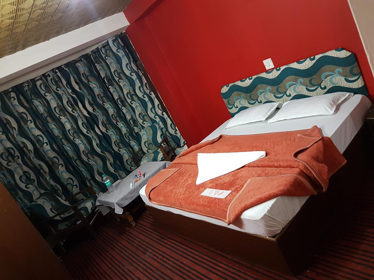 Linkway Hotel Manāli Buitenkant foto